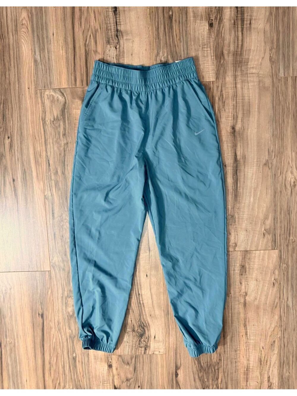 Nike One Women's Dri-FIT High-Waisted 7/8 Joggers
